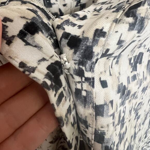 CABI STYLE 3094 Women's L Shatter Long Sleeve Blouse Popover Top Neutral Career - Picture 11 of 13